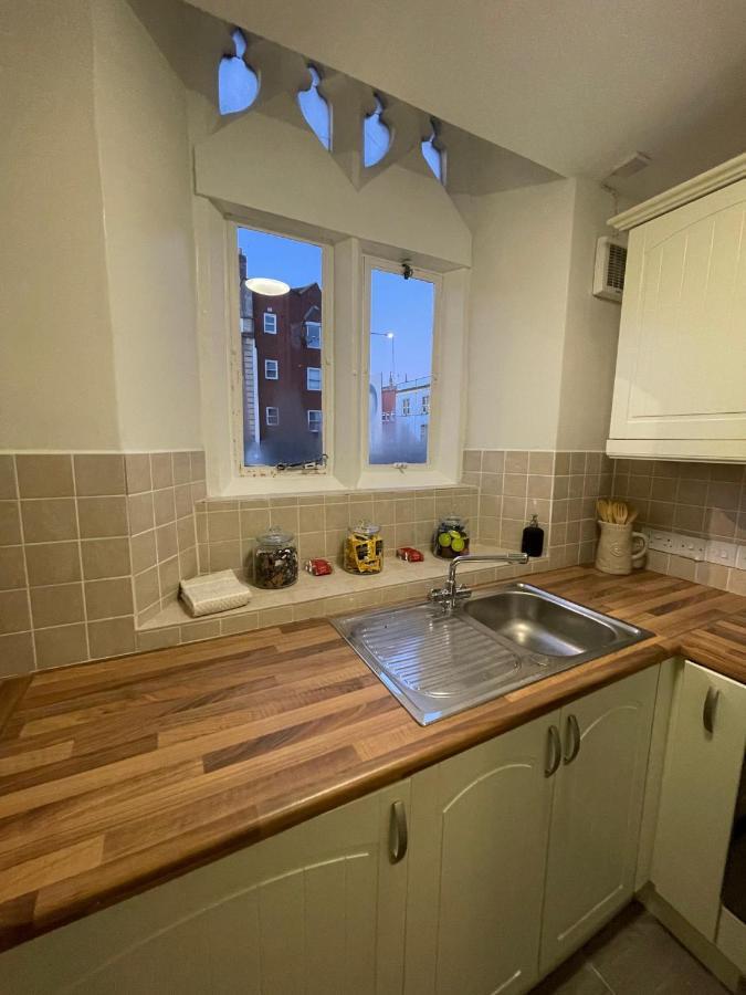 Gated Stunning Period Studio In Vibrant Bristol Exteriör bild